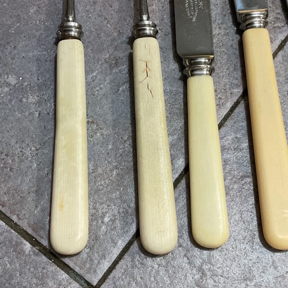 Vintage Cream and Yellow Cutlery Set